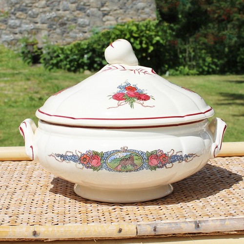 Ancienne petite soupière - , en